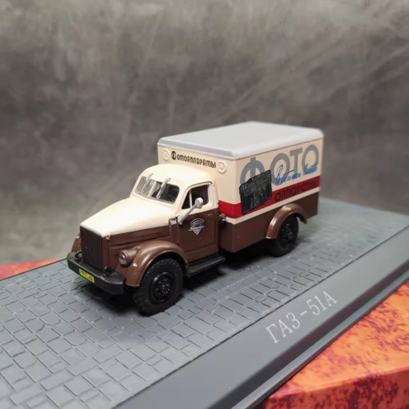

Diecast 1:72 Scale IST GAZ-51A Van Truck Alloy Vehicle Model Finished Simulation Collection Decoration Gift Toys Display