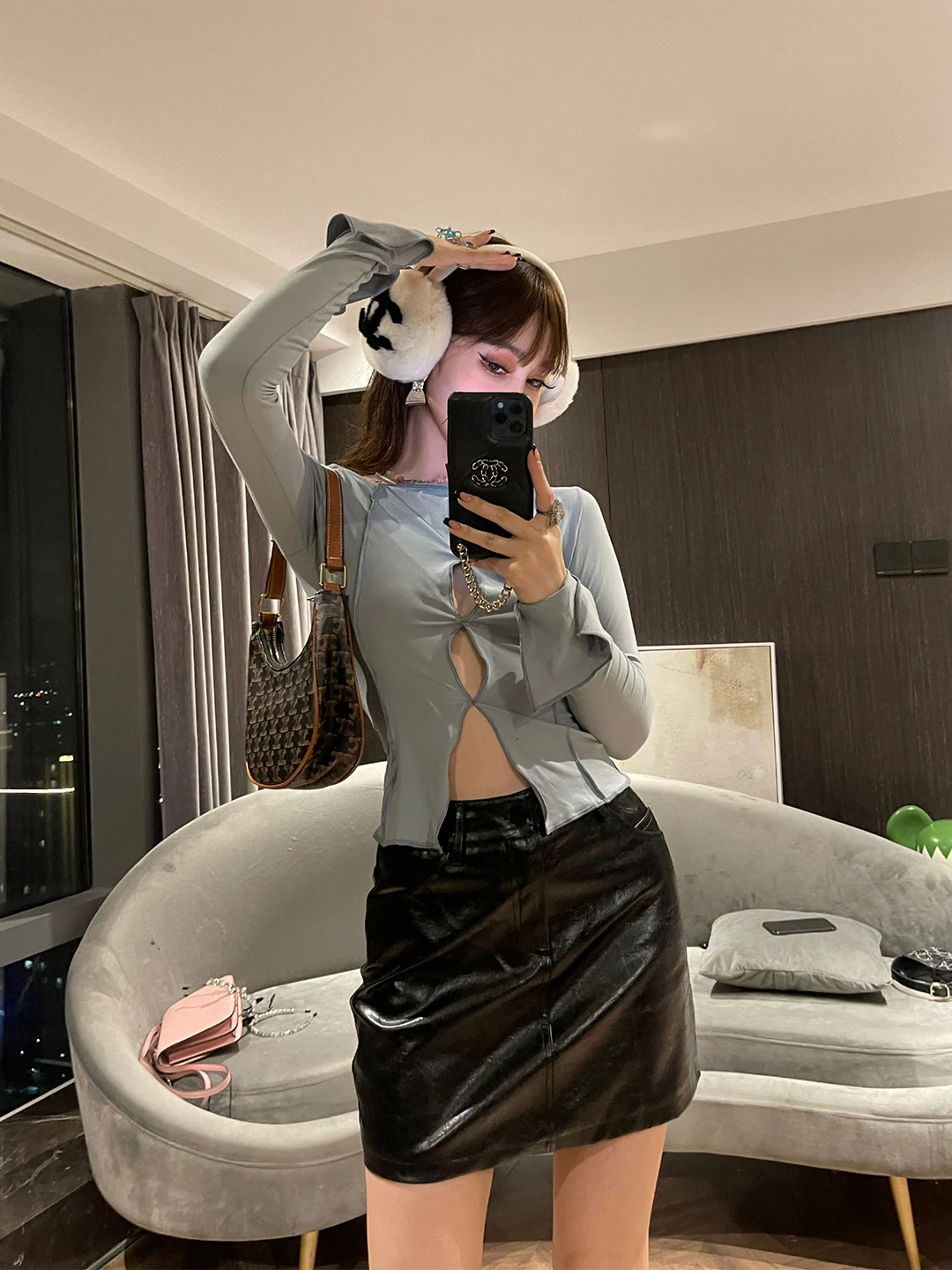 

ChiclyNana Сексуальная женская юбка из матовой кожи в американском стиле, с завышенной талией, А-силуэт, с запахом, модная, осенняя, из смесового полиэстера