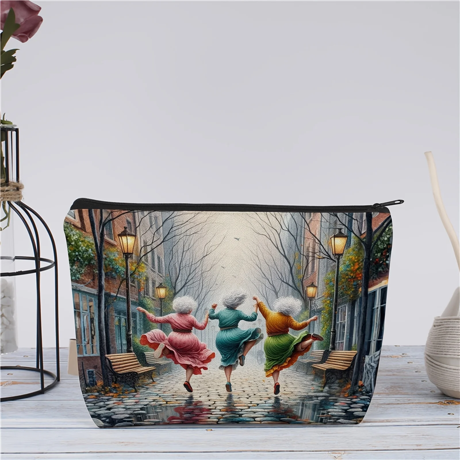 A fashionable ladies' pattern cosmetic bag-cute multifunctional zipper handbag, jewelry storage bag