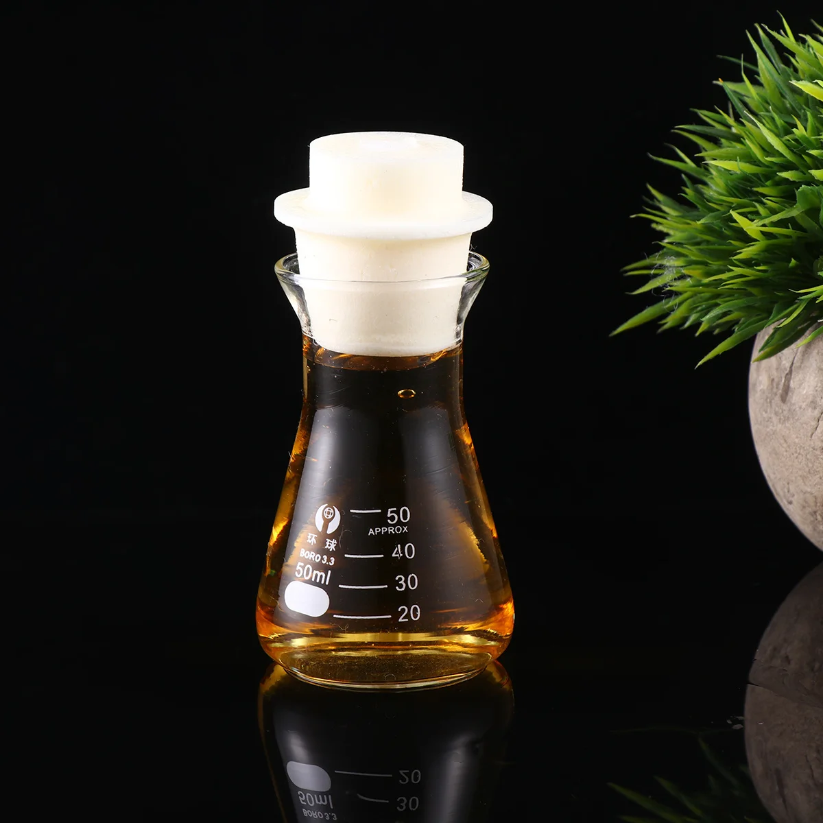 

1Pcs Eco-Friendly Glass Flask for Chemistry Students Experiments Clear Scale No Bubbles Burrs Smooth Rounded 50ml