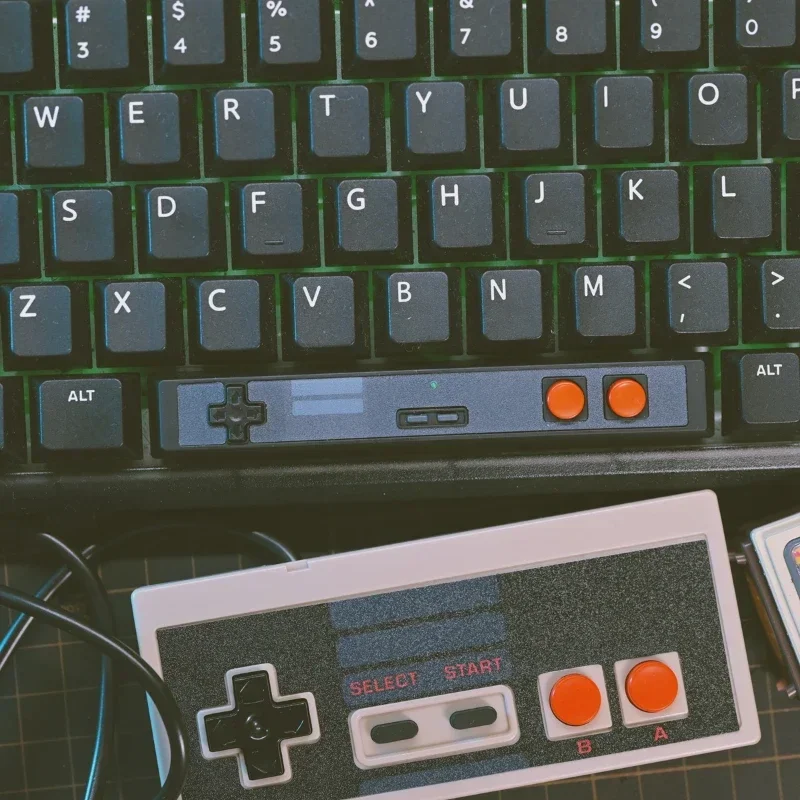 6.25U Nuovi copritasti spaziali per tastiere meccaniche Personalizzazione copritasti con elementi retrò per gamepad NES per interruttori Gateron Akko