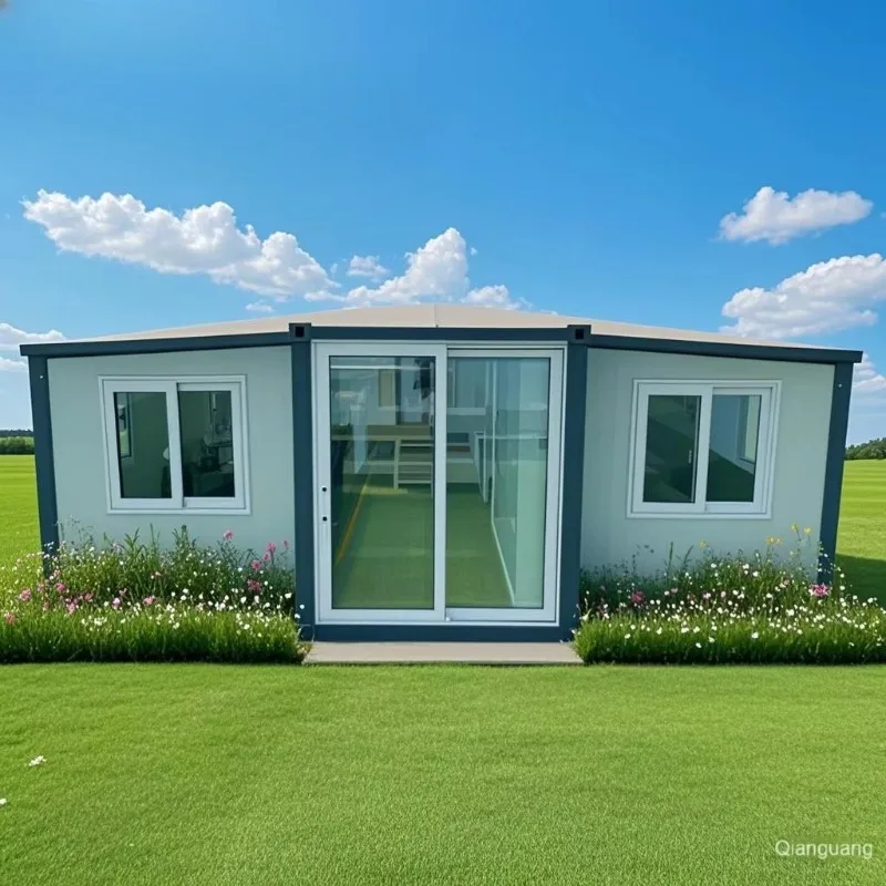 Customized Movable Prefab Container Homes 40ft Luxury House Ready To Living Prefabricated Modular Home  With Terrace