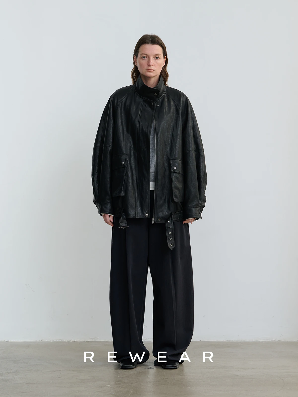 

REWEAR Casual Loose Fit ort Leather Jaet Matte Texture Stand Collar Elastic Hemming Leisure Wide Version Women's Coat