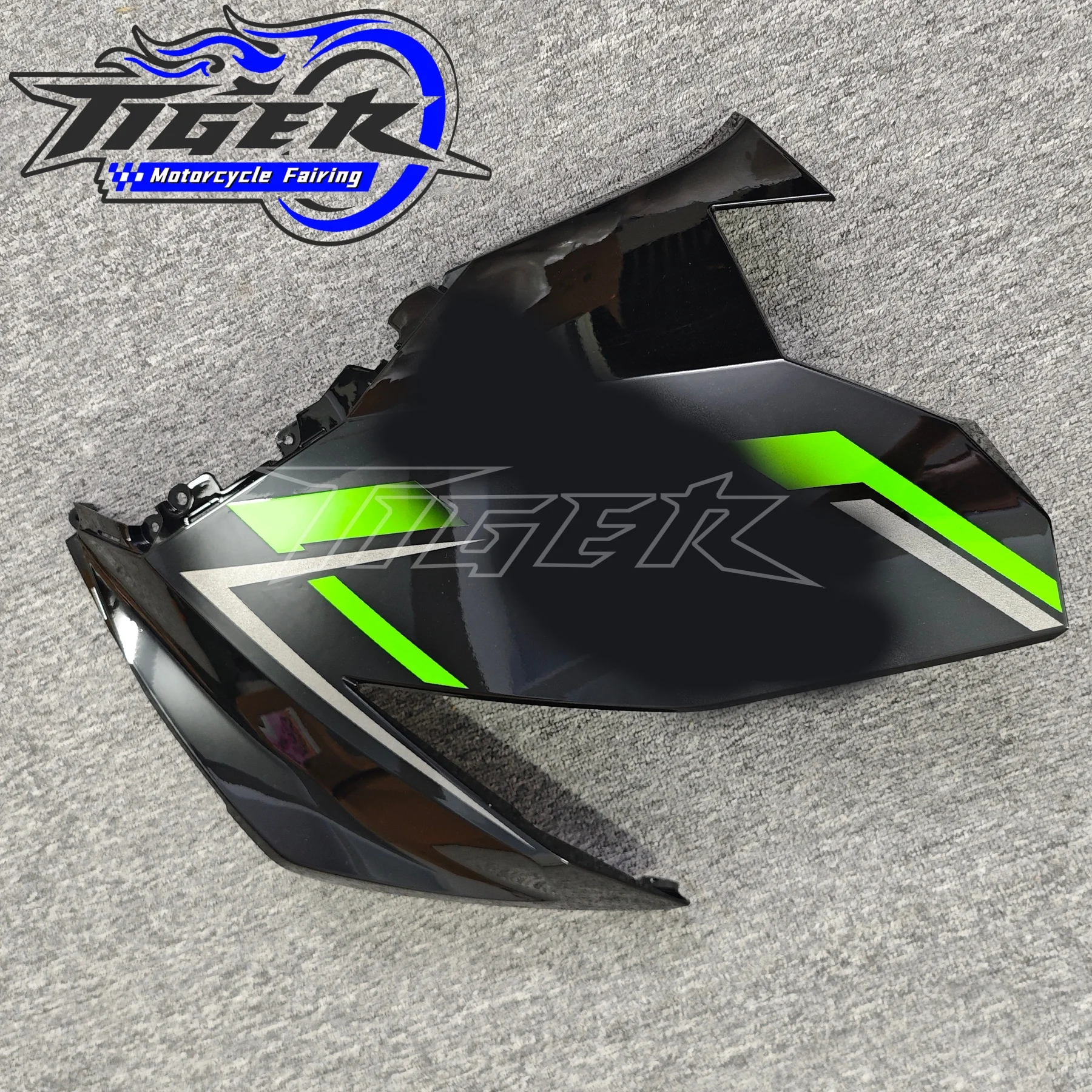 

Suitable for KAWASAKI ZX400 2018 2019 2020 2021 2022 2023 Headlight Side Cover Trim Motorcycle Fairing