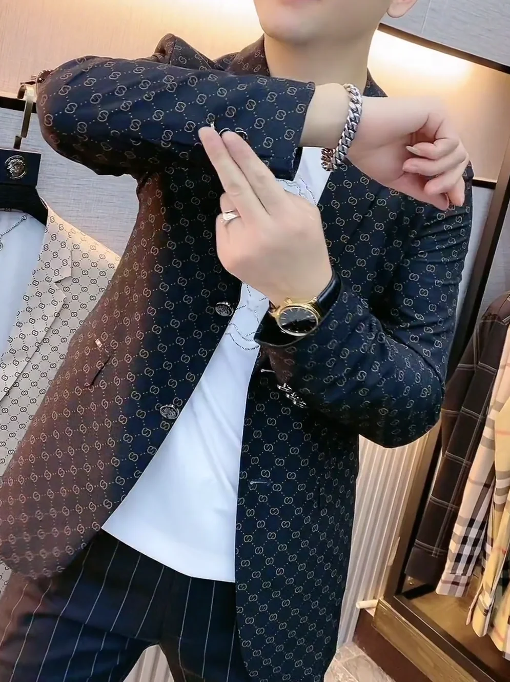 

Мужской повседневный однобортный пиджак в корейском стиле, весна-осень, новинка, модный, приталенный крой, длинный рукав