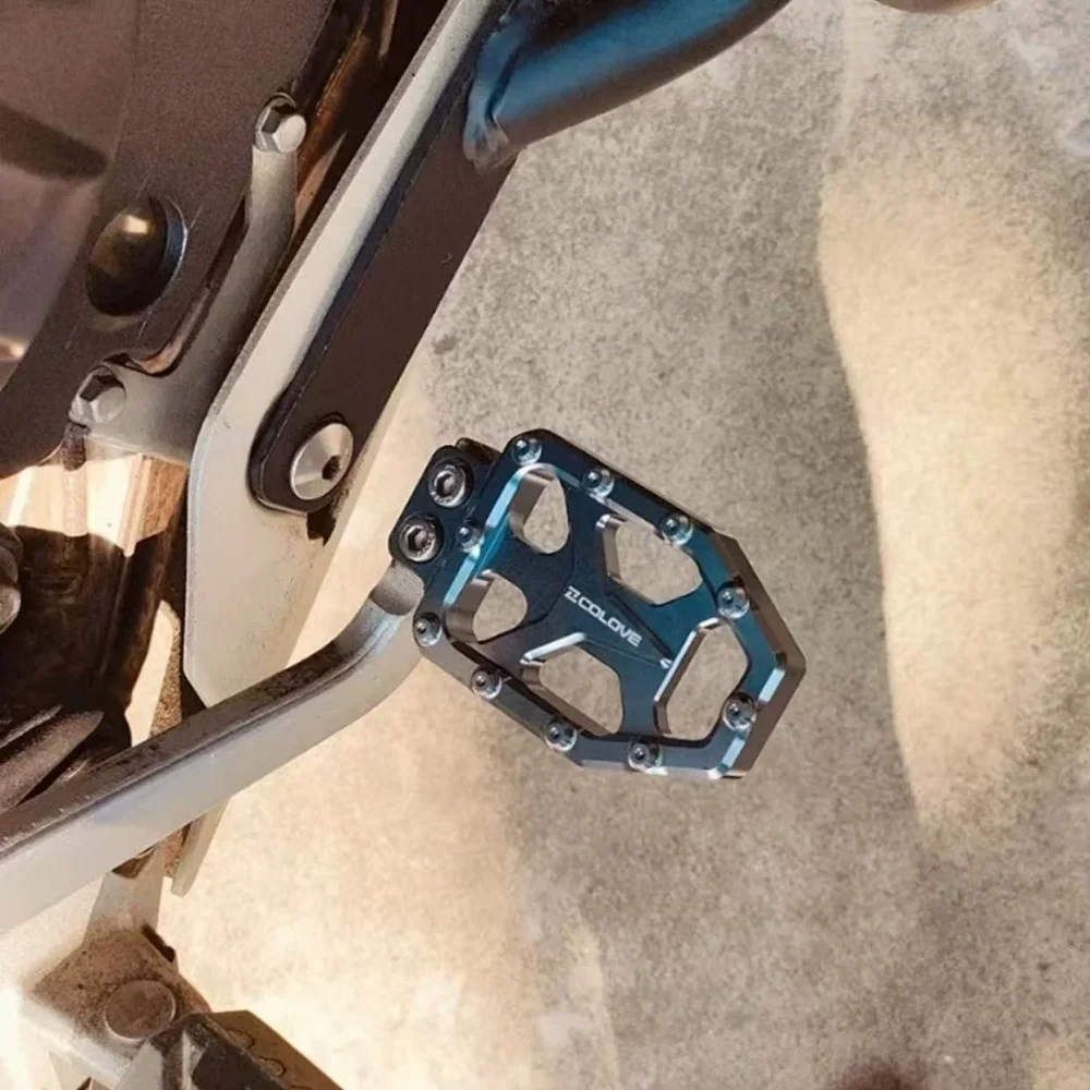 Suitable for Kove 625X 525X 500X 400X modified widened brake pedal, enlarged brake base, brake plate
