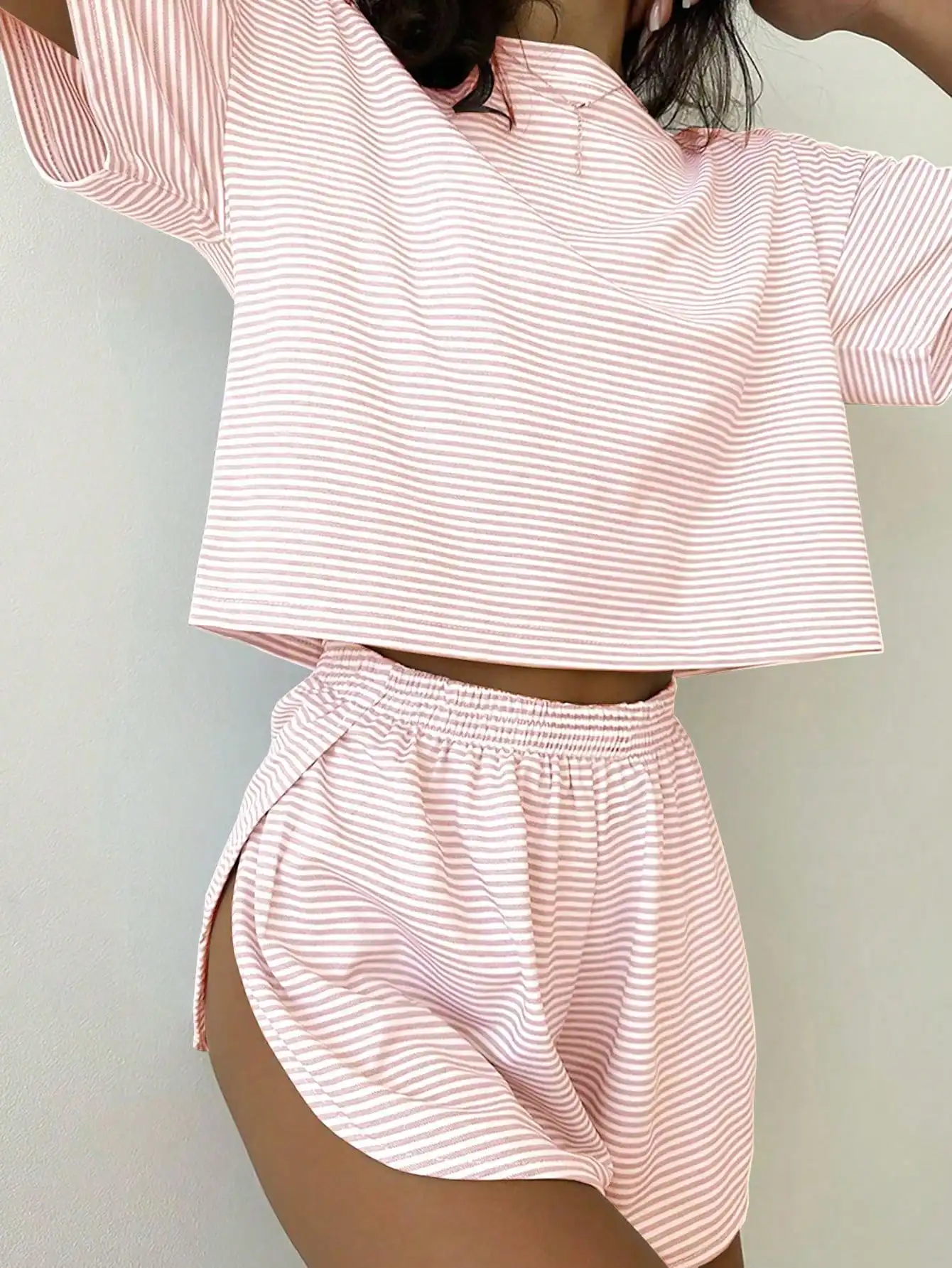 

Pink Stripe 2-Piece Lounge Set with Crop Top & Side Slit Shorts for Home Casual Wear