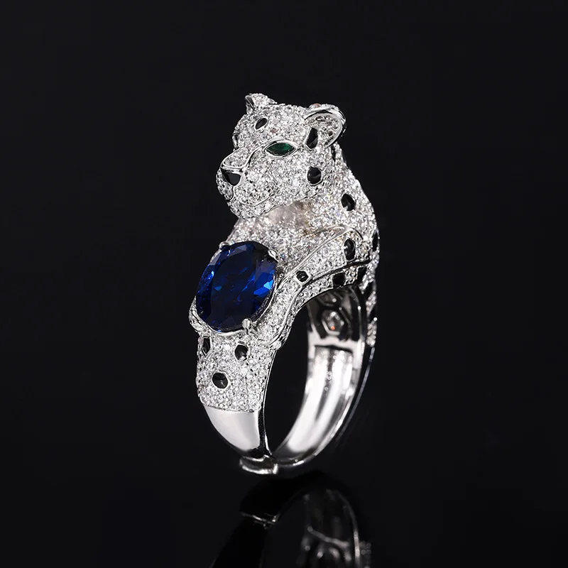 Fashion Finesse Claw Setting Blue Red Crystal Leopard Adjustable Ring 5A Classic Cubic Zirconia Women Jewelry Affordable Luxury