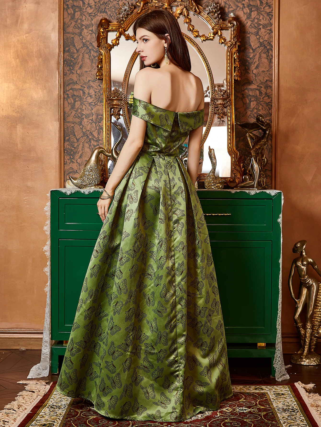 High end butterfly green chiffon evening gown A-line off shoulder short sleeved beaded right collar pleated evening gown