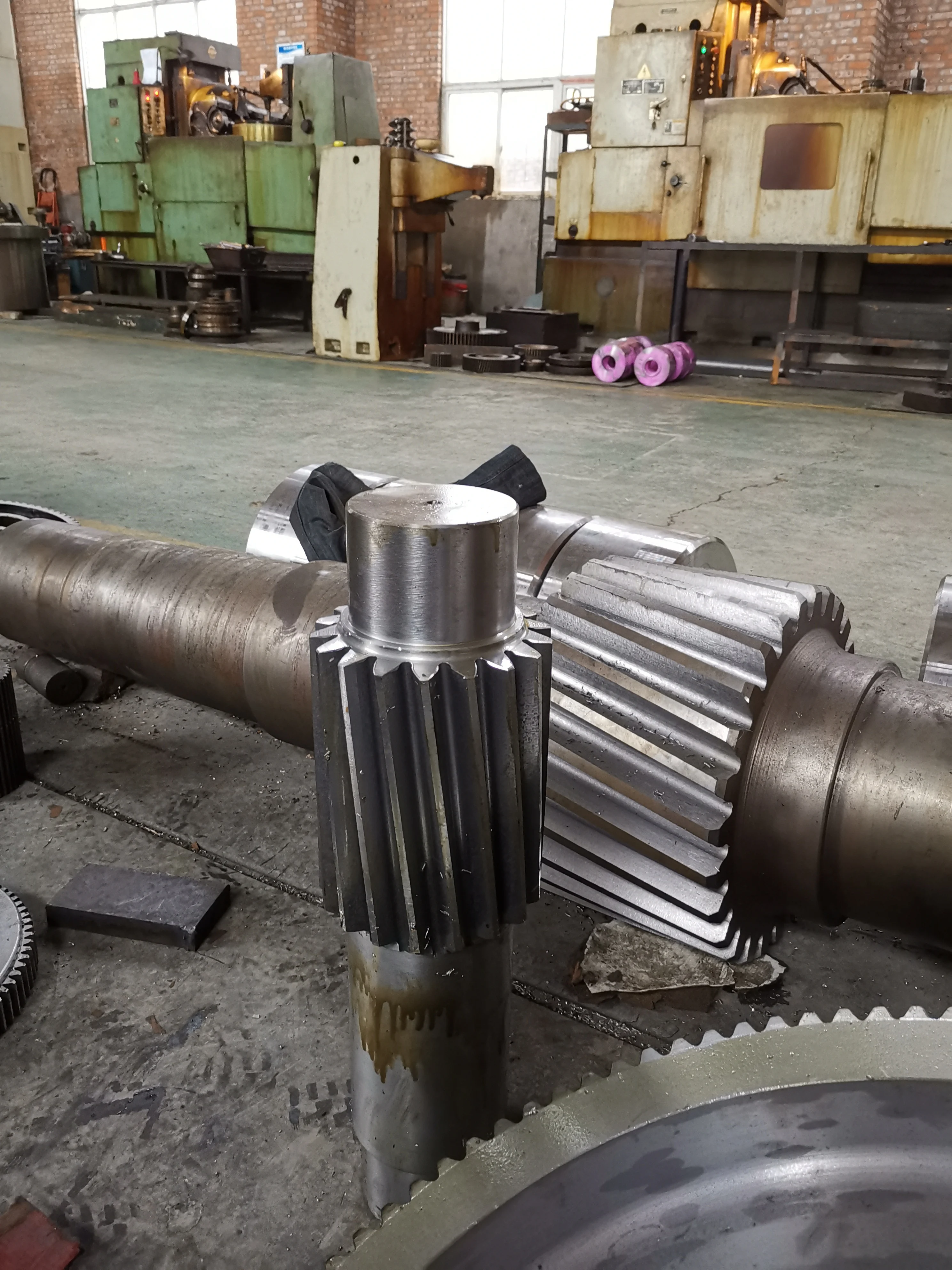 AISI 4140 Steel Metal High Rotate Speed Helical Gear Pinion Shaft With Bearing for Sugar Mill