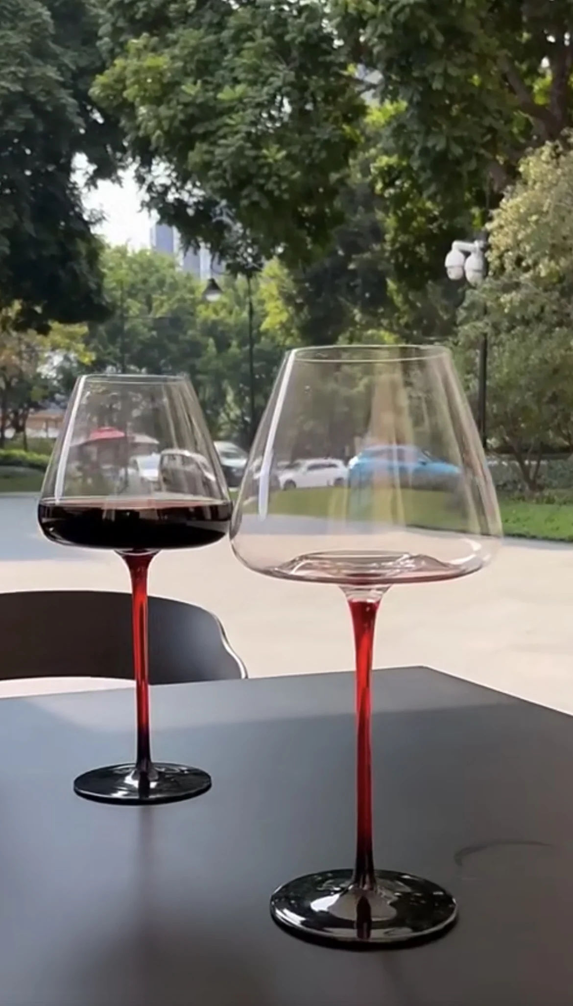

720ml Large Capacity Crystal Glass Burgundy Red Wine Glass Cup Home Wine Potbelly Glass Black Bow Tie Bar Party Utensils
