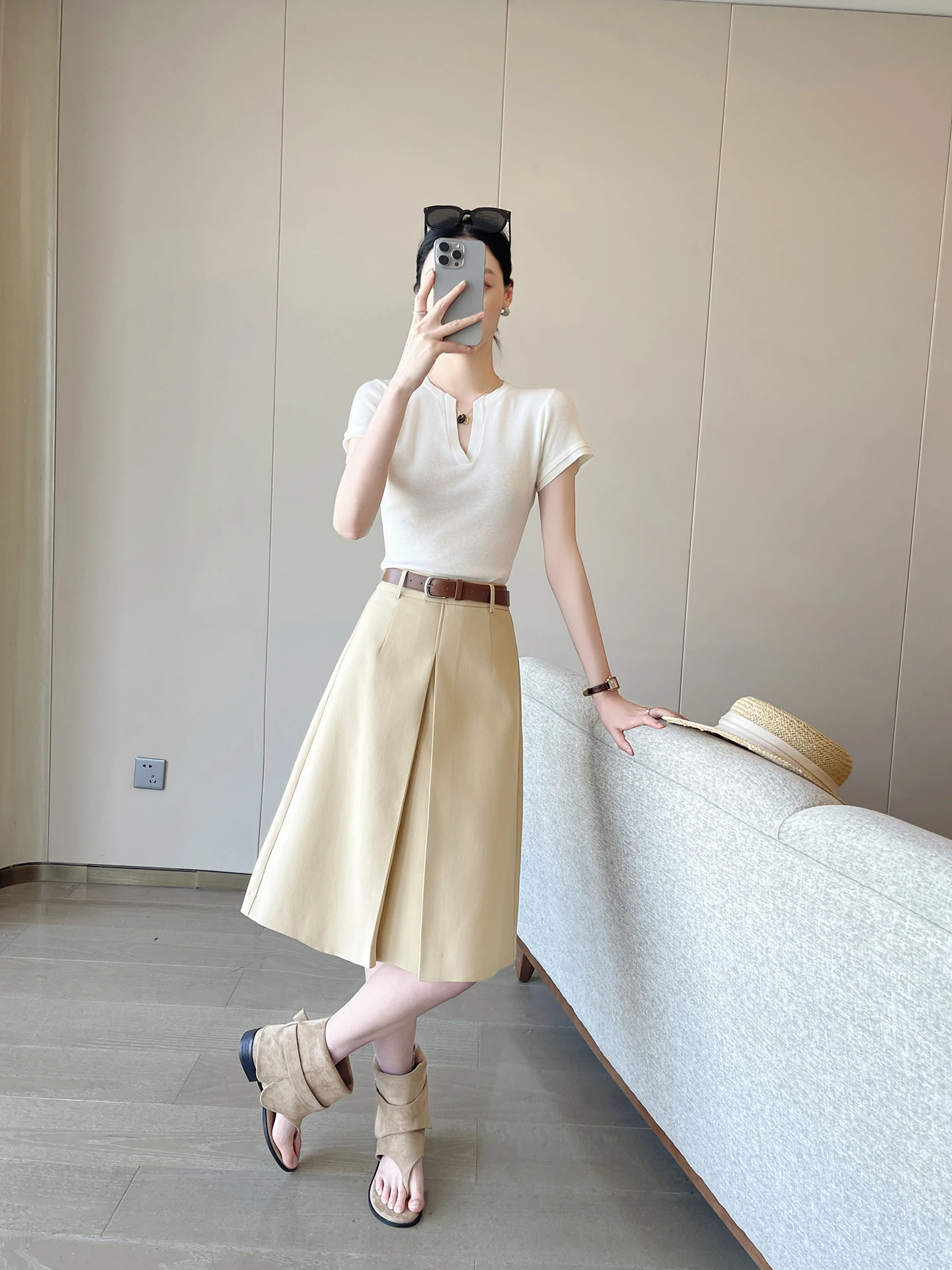 

Юбка А-силуэта с высокой талией для женщин: модная, универсальная, плиссированная, стройнящая, приятная к телу, дышащая, летняя коллекция 2026