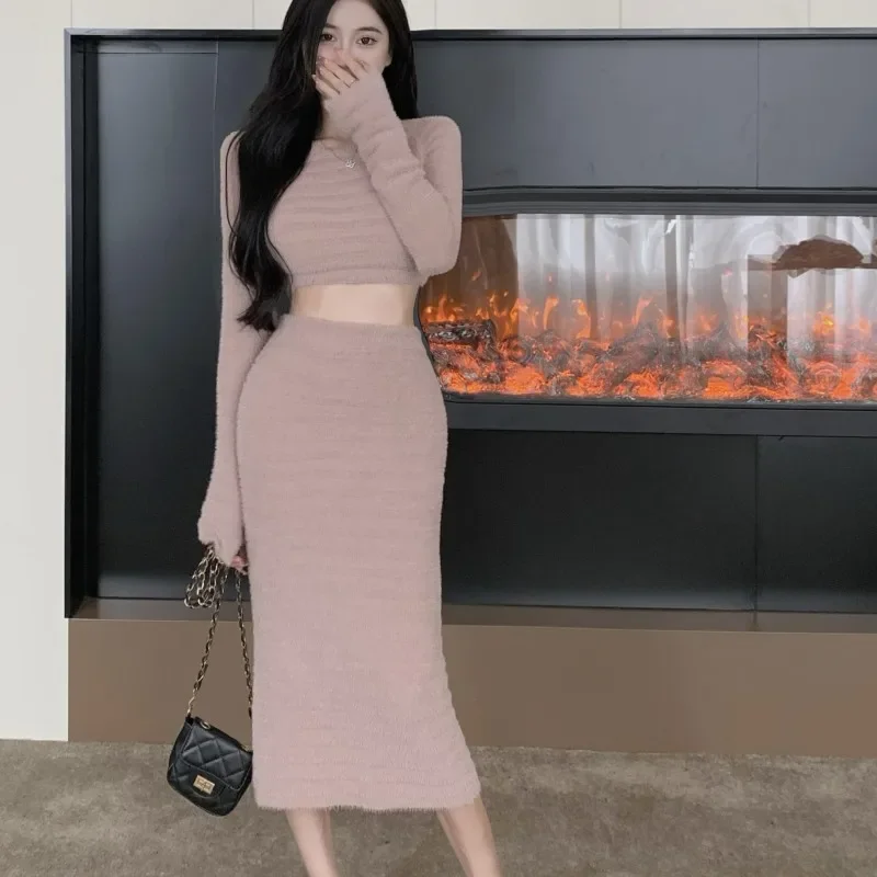 

New Fashion Women 2 Piece Set Autumn Winter Mohair Knitted Sweater Long Sleeve Crop Top + Pencil Skirt Elegant Party Suit