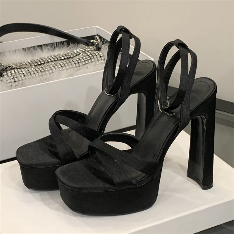 Eilyken Sommer Extreme High Heels Karree Plattform Frauen Sandalen Mode Schmale Band Schnalle Party Kleid Schuhe