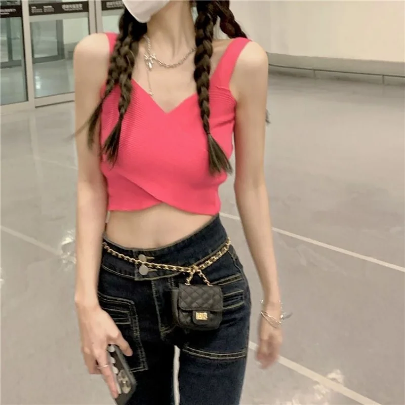 

Women's Rose Thorn Embroidered Wide Belt Knitted Halter V-neck Slim Top Fashion 2023 New Ruffled Hem Ribbed Knit Vest Cute Tops