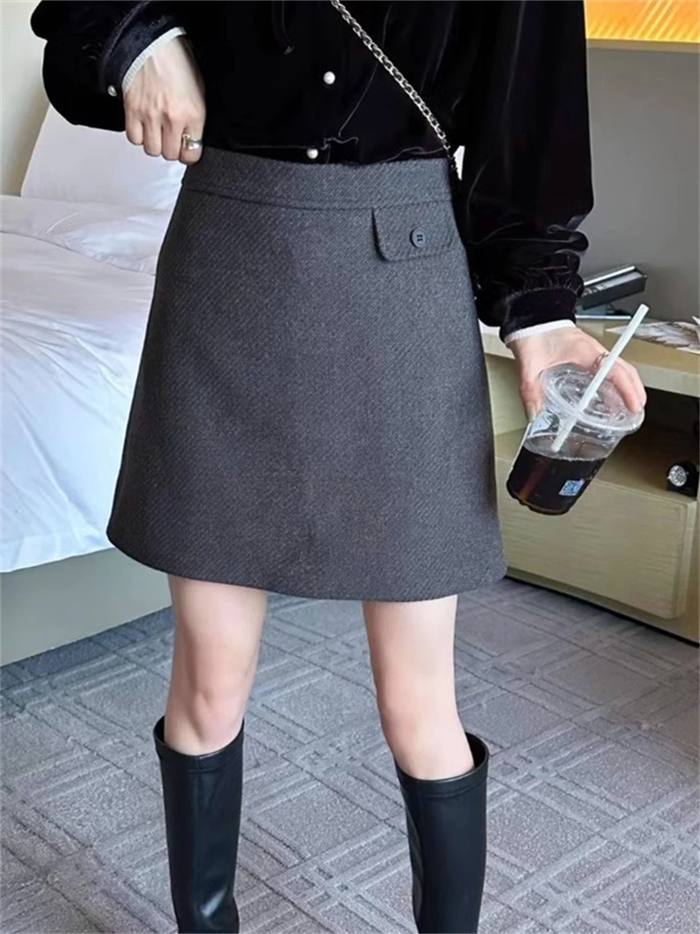 

Весна 2026: Утепленная шерстяная юбка глубокого серого цвета для женщин больших размеров, с высокой талией, облегающая, А-силуэт, короткая, повседневная.