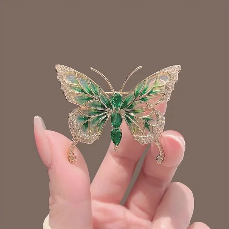 Luxury Rhinestone Butterfly Brooch Elegant Women Green Crystal Insect Lapel Badge Pins For Suit Scarf Clothes Decor Accessories