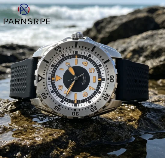 Unique design Single rotating Gear case Luminous sapphire waterproof NH35 automatic mechanical Outdoor adventure stylemovement