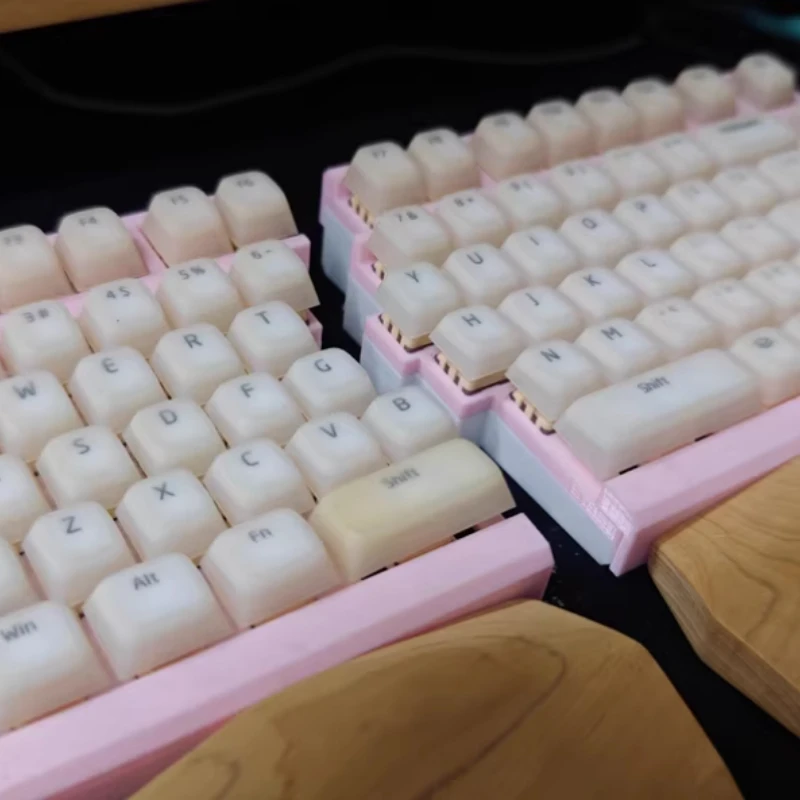 

Weekin Wireless Split Keyboard Kit Customized 2.4g Single Mode Vial Long Battery Life Ergonomic Design Office Gaming Keyboard