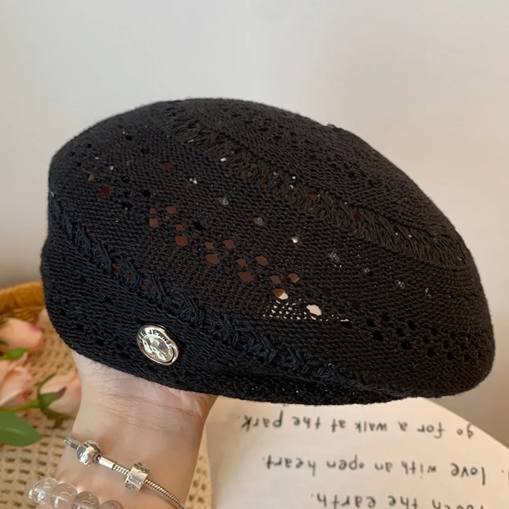 

Japanese Style Hollowed Out Beret Hat Vintage Thin Weave Painter Hat Fresh Color Fashionable Crochet Knitted Cap Beach