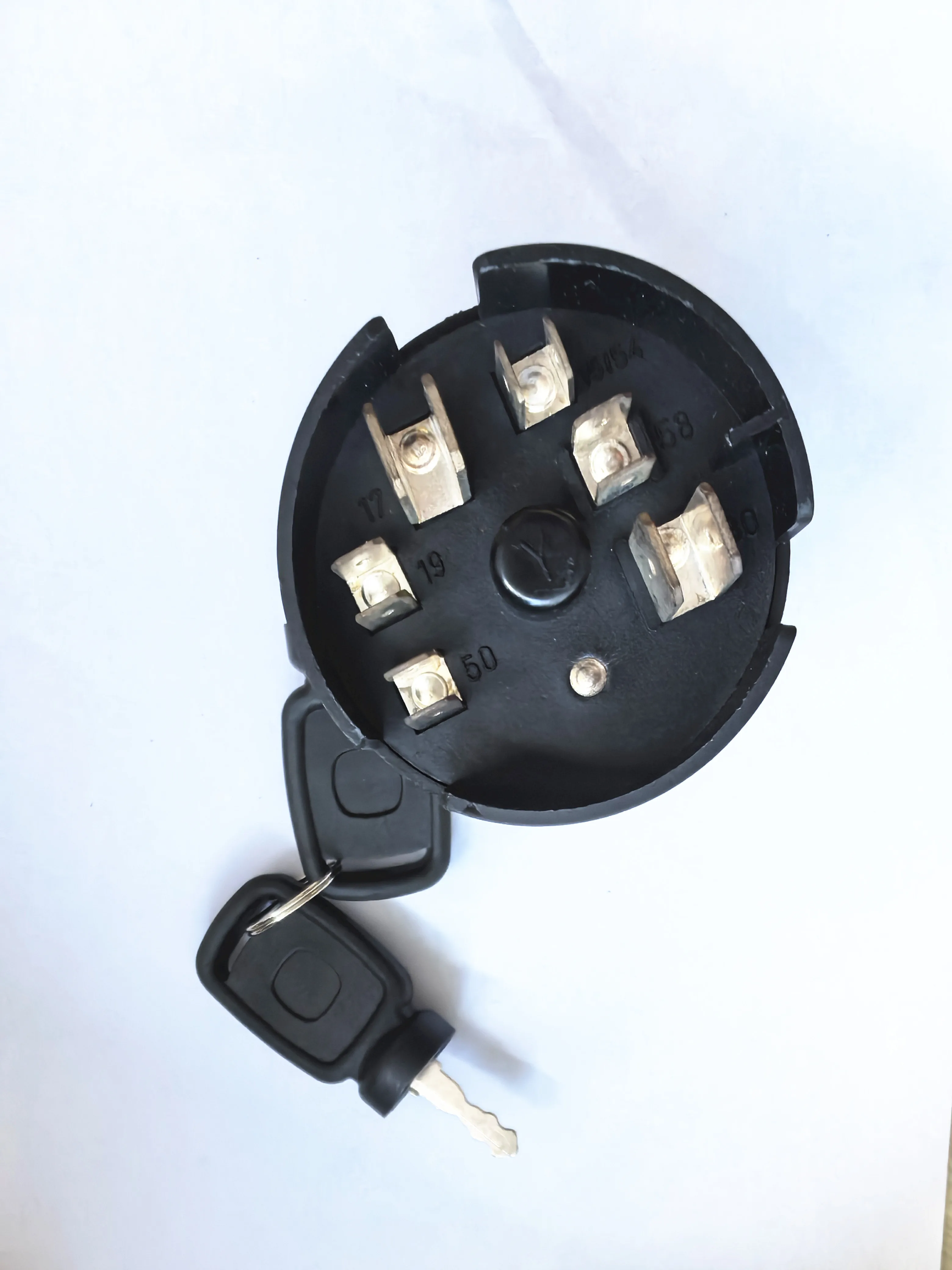 Sunward Excavator SW60 70 80 150 210 Engine Electric Door Lock Start Ignition Key Switch