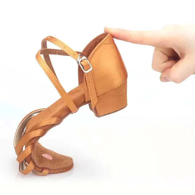 أحذية الرقص اللاتينية النسائية الناعمة من الأسفل وحيد الفتيات ممارسة الرقص الصنادل الجاز كعب متوسط 3.5 سنتيمتر قاعة الرقص