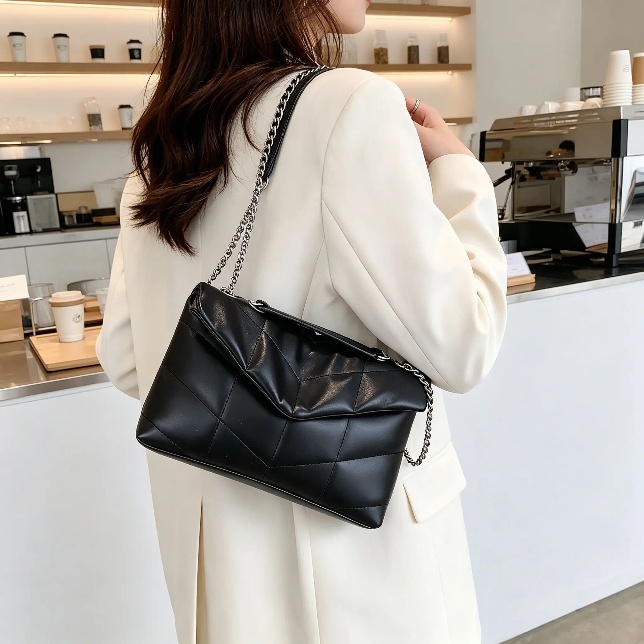 

Elegant Women Chain Bag Soft Sheepskin Genuine Leather Handbag Ladies Fashion Single Shoulder Bag Design Bag