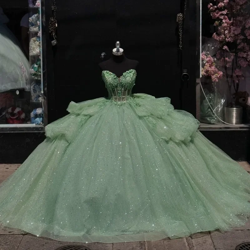 Robes de Quinceanera à lacets vert sauge brillant, grand nœud, robe de Rhà plusieurs niveaux, corset personnalisé