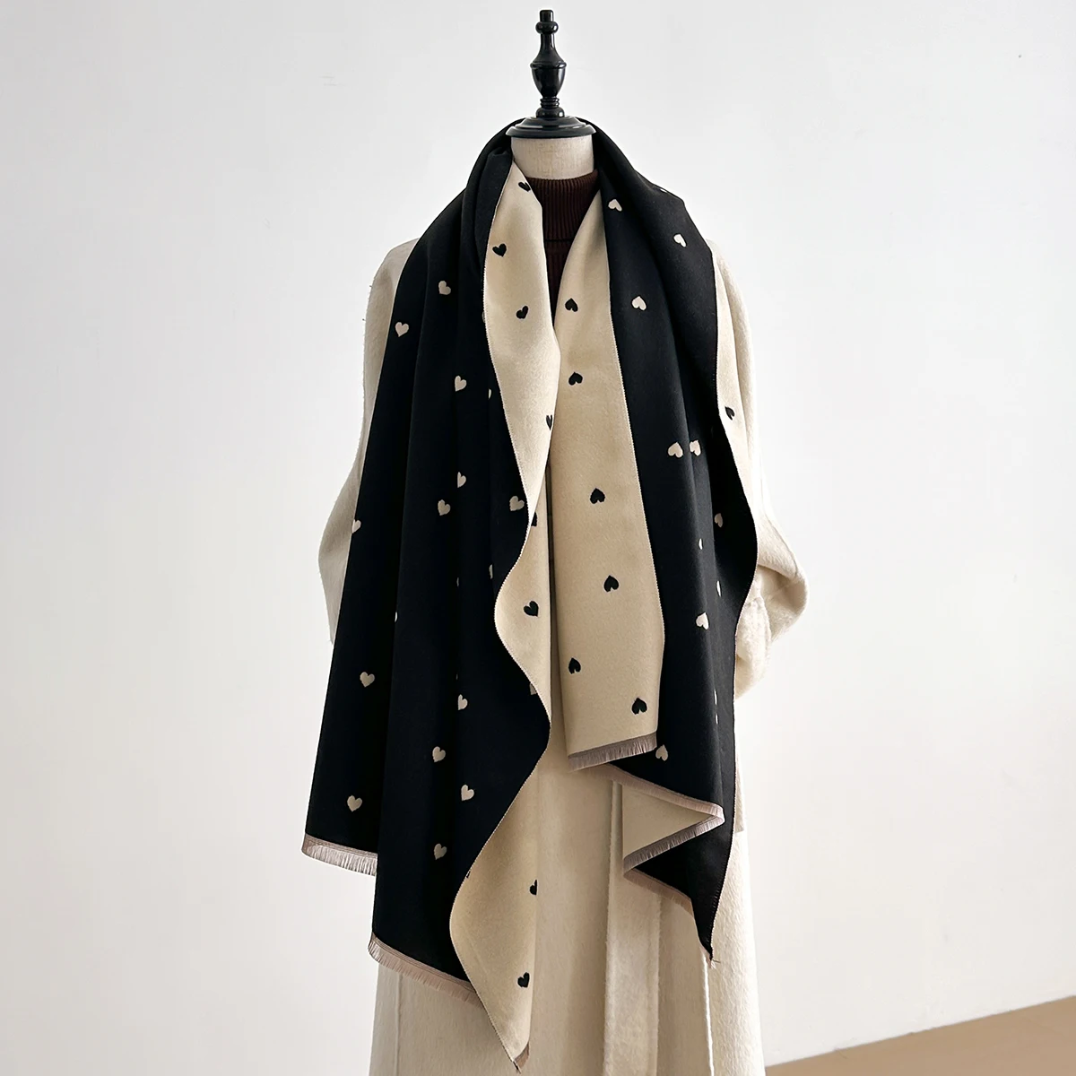 高級ブランドの冬模造カシミヤハートスカーフ女性のためのショール女性パシュミナポンチョ厚く暖かい Bufanda Echarpe ファム