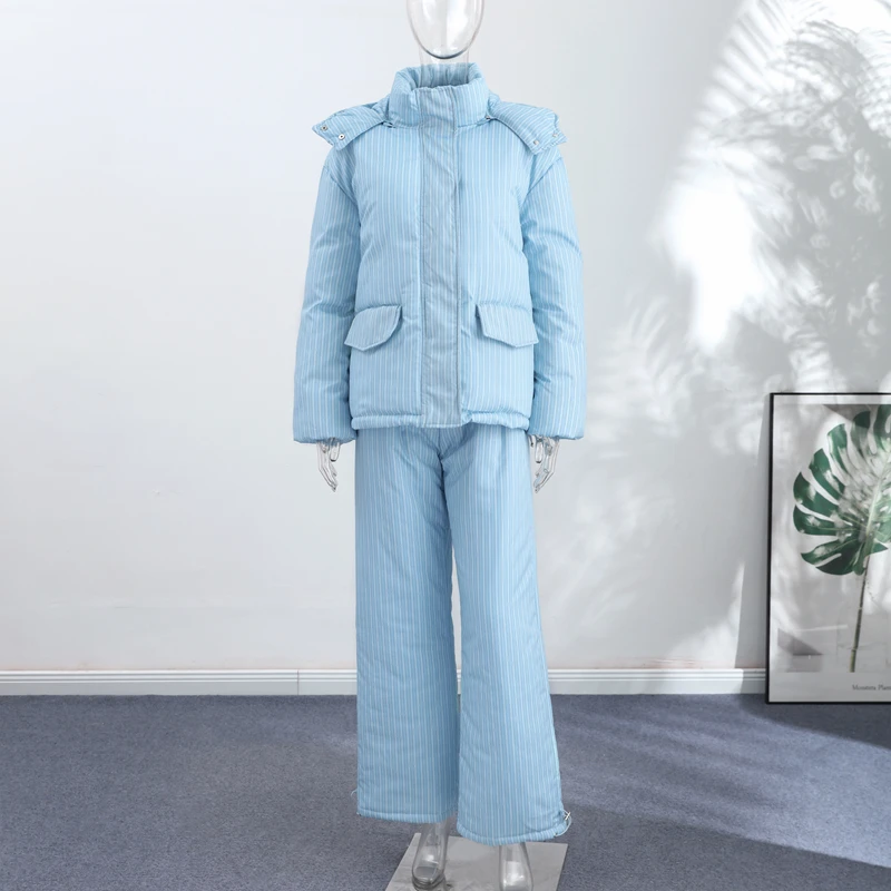 2026 Winter Gestreiftes Baumwoll-Mantel-Hosen-Set für Damen mit Kapuze, Stehkragen, Reißverschluss-Steppmantel und Hose mit Elastikbund – Damen-Outfit – Detail 1