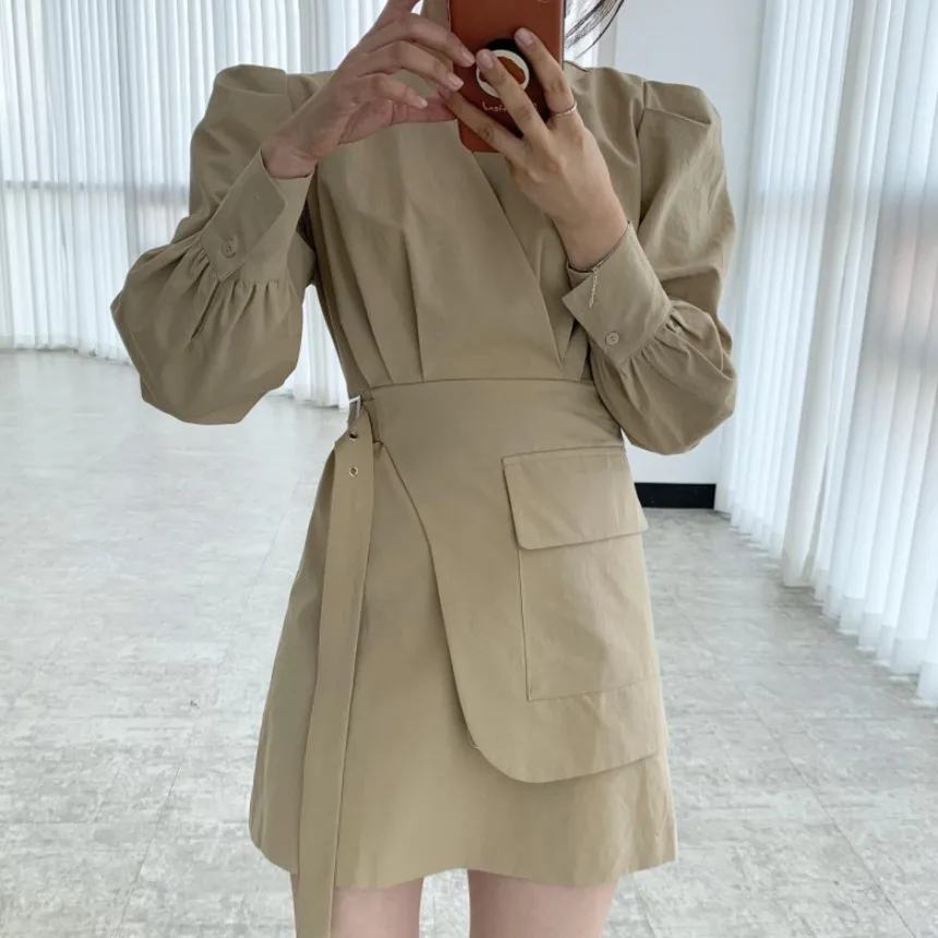 

Ele Autumn Winter ort Dr Women's Faion V-ne Bubble Sve Fake Two-piece Dr Waist Belt Side Bule Dr