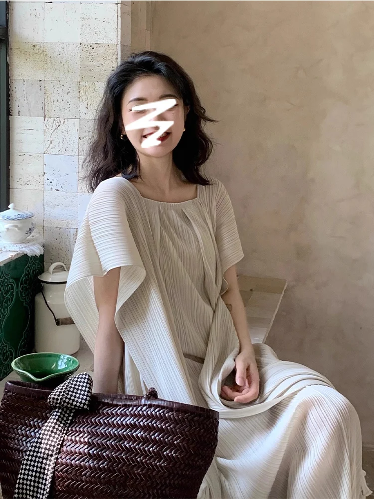 

Simple Elegant Pure Color Square Collar Women's Dress Summer 2026 Sash Pleated White Dress Commute Style High Waist A-Line Skirt