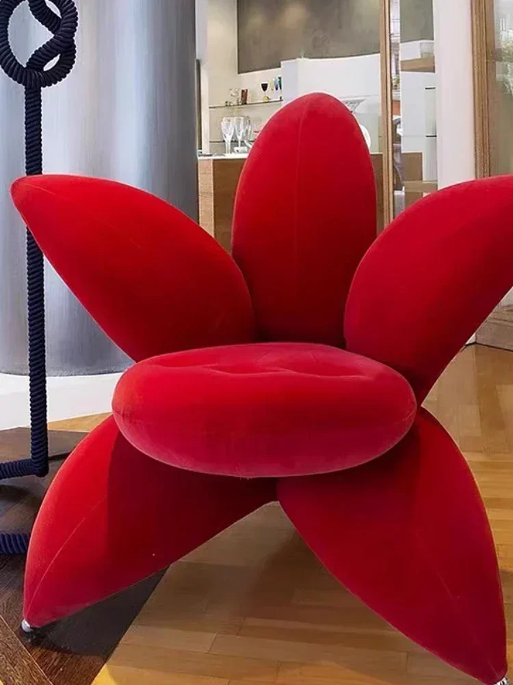 Designer Horn Flower Chair Light Luxury Minimalist Single Fabric Sofa Lily Leisure Chair