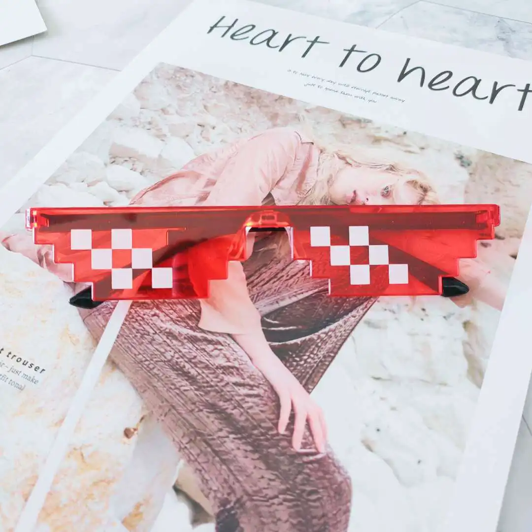 Fashion Glasses Shades 8 Bit Pixelated Ladies Sunglasses Unisex Eyeglasses Mosaic Sunglasses For Men Women Thug Life Glasses