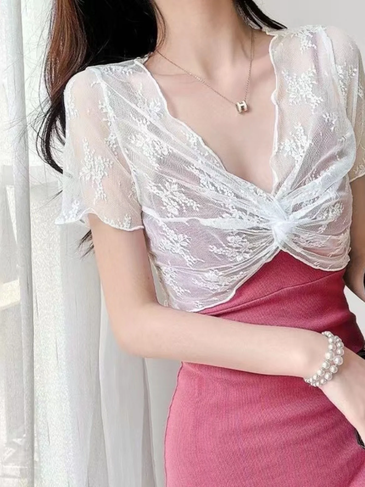 

Универсальный сетчатый жилет-топ для женщин: летний наряд с коротким рукавом, V-образным вырезом, легкая дышащая кружевная накидка-шаль