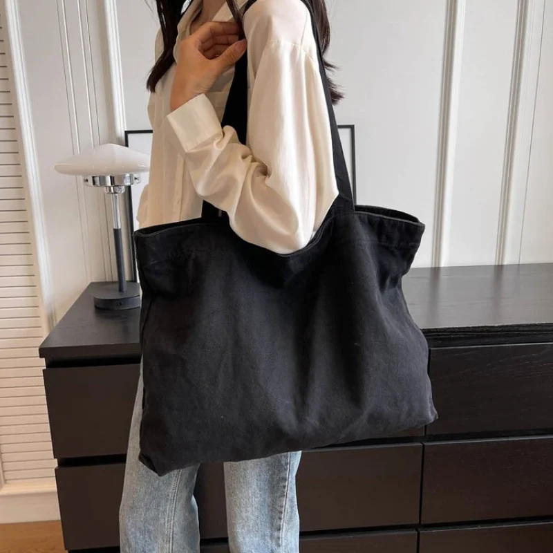 

Trendy Crossbody Handbag For Women With Large Capacity Minimalist Unique Leather And Solid Color Design