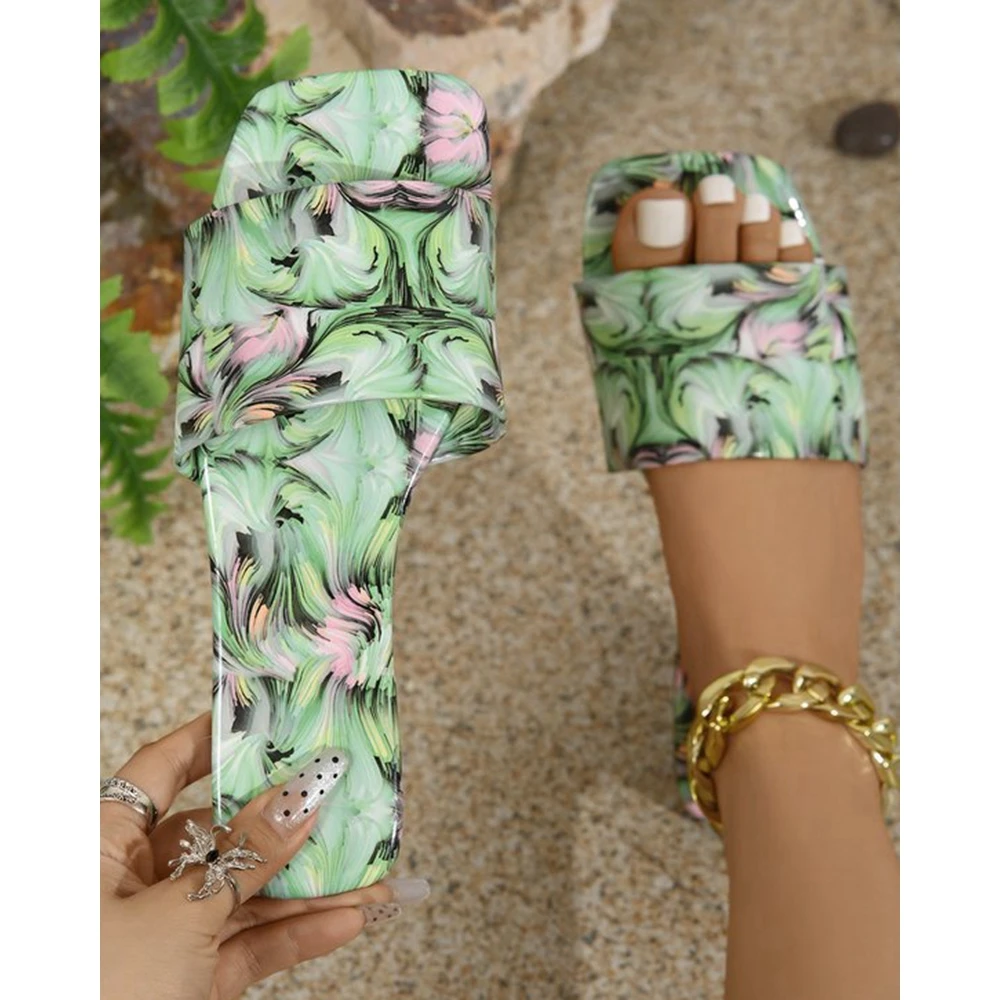 

New Style Outdoor Summer Fashion Women Wide Strap Beach Slippers Summer Sandals Going Out Abstract Print Sandal Summer Shoes