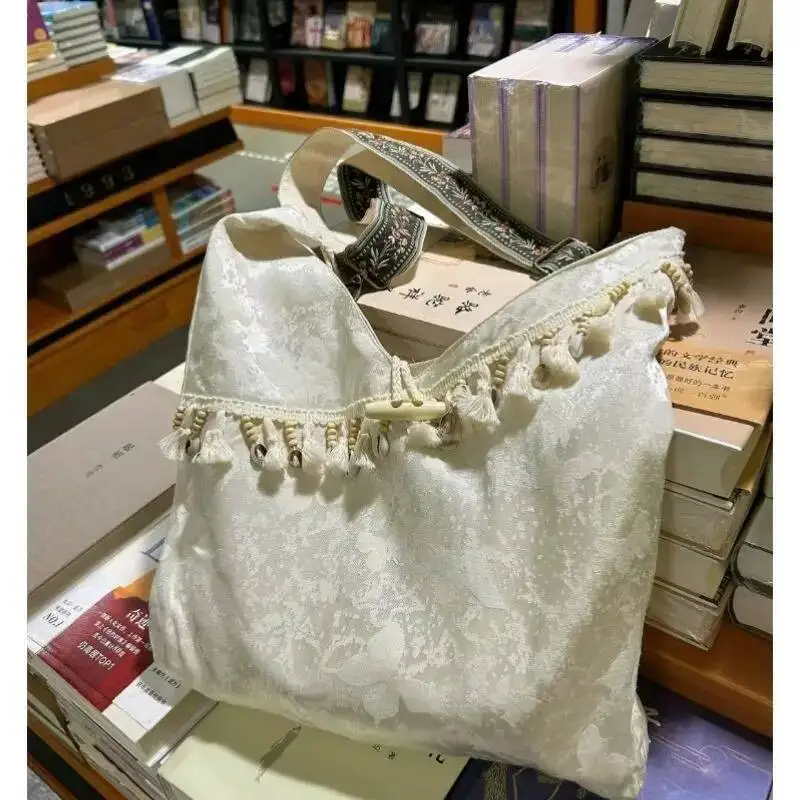 Bloom Fairycore Aesthetic Beige Messenger Bag Women Chinese Style Tassel Embroidery Y2k Bags Female Versatile Casual Handbag