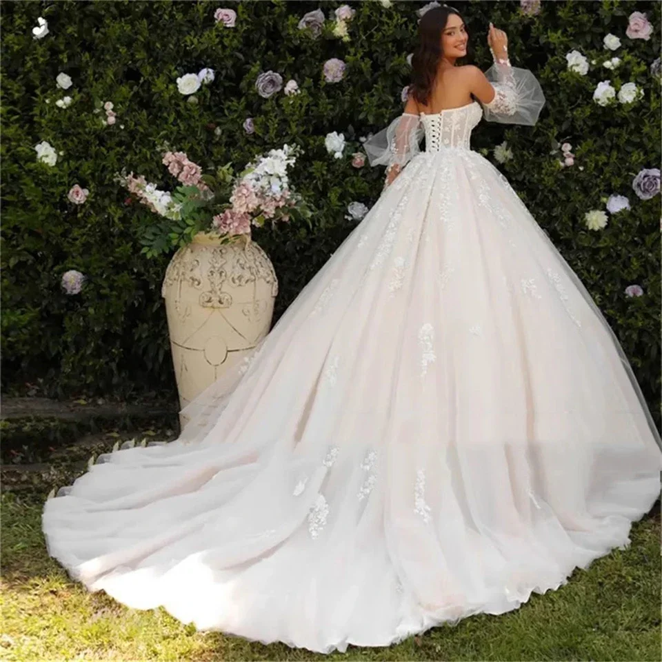 Maßgeschneiderte charmante trägerlose abnehmbare Ärmel Tüll Ballkleid Brautkleider Hofzug Brautkleider 2025, Vestidos De Novia