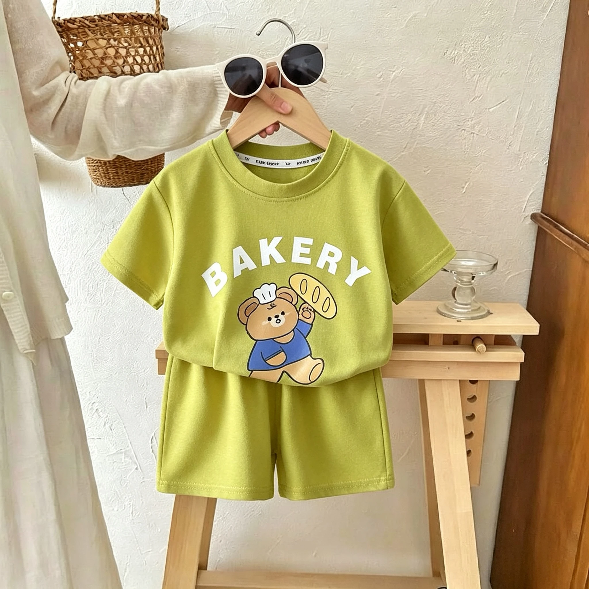 Kinderbekleidung, Sommeranzug, kurzärmeliges T-Shirt, Shorts, Freizeitanzug, Kindermode, schlichtes zweiteiliges Set, für Kinder im Alter von 1-6 Jahren. – Detail 2