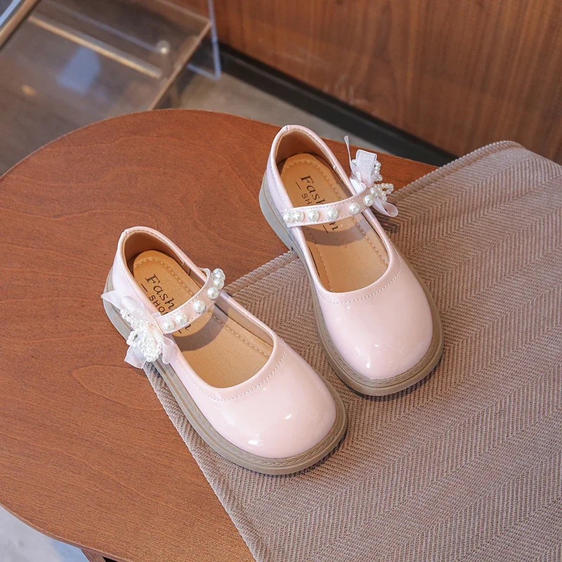

2025 Autumn New Kids Fashion Shoes Black Glossy Girls Casual Leather Shoes Princess Style Children Flat Shoes Round Toes Soft