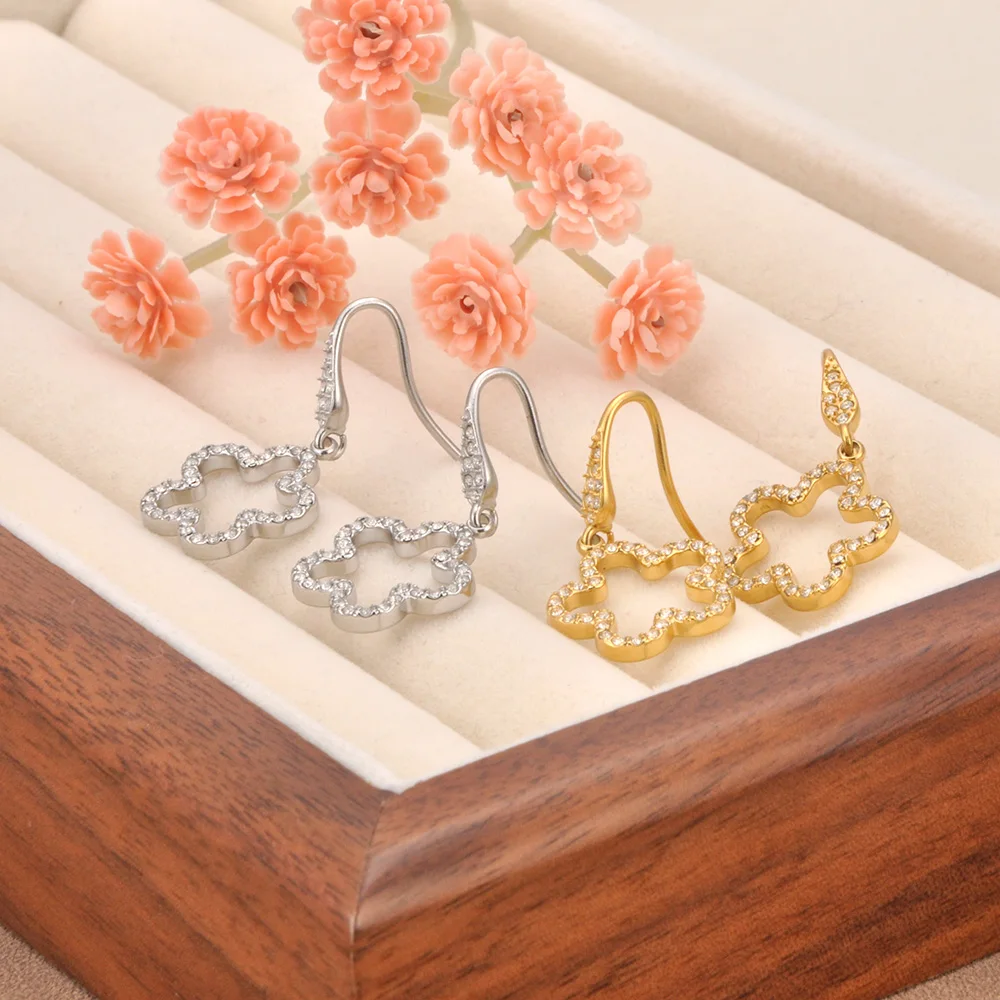 JeeMango Trendy Strass Blume Herz Ohrringe Vergoldet Täglich Edelstahl Mode Wasserdicht Schmuck Großhandel E25048