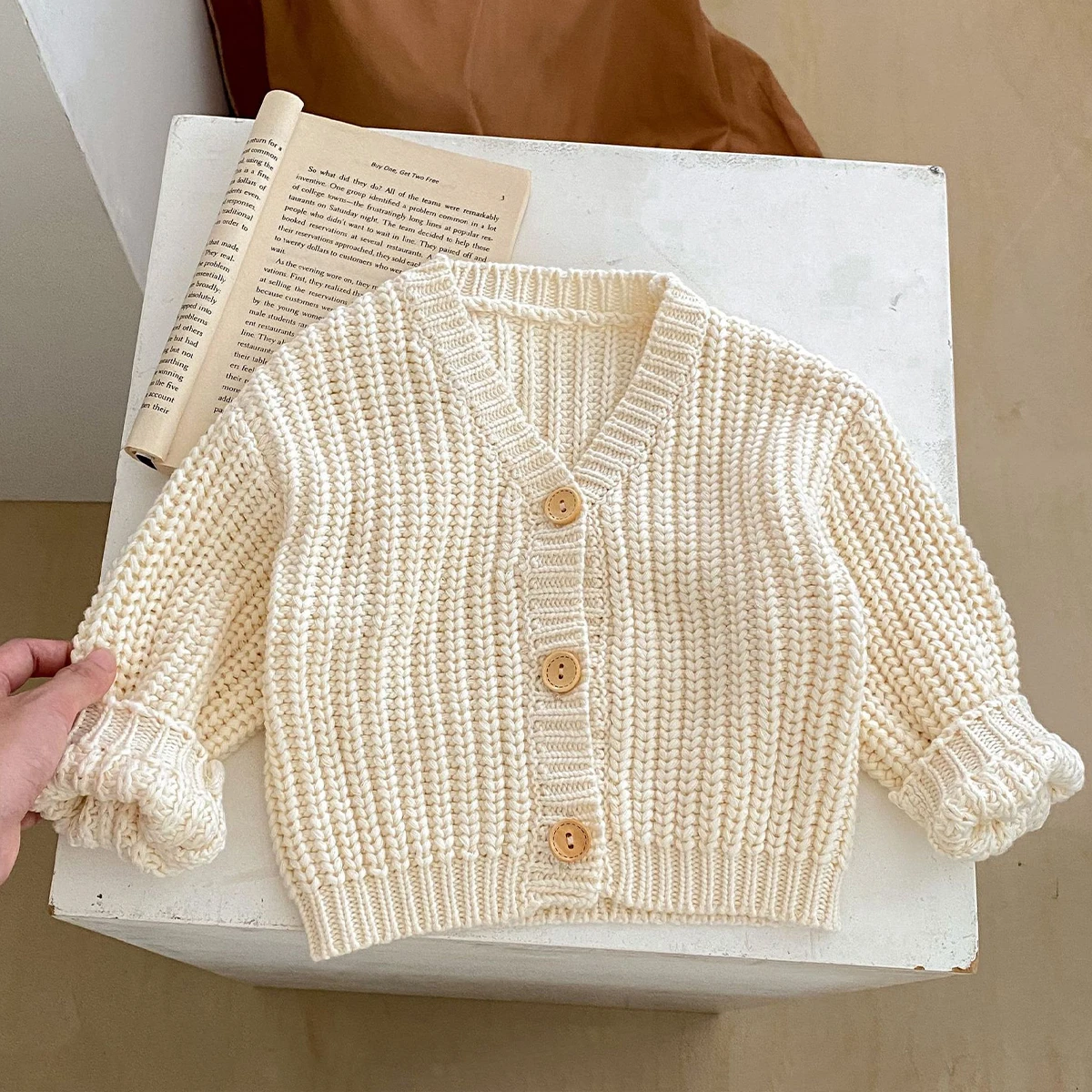 

Autumn Trendy Girl's Fashionable Versatile Beaded Coarse Needle V-Neck Needle Coat Children's Long Sleeve Cardigan