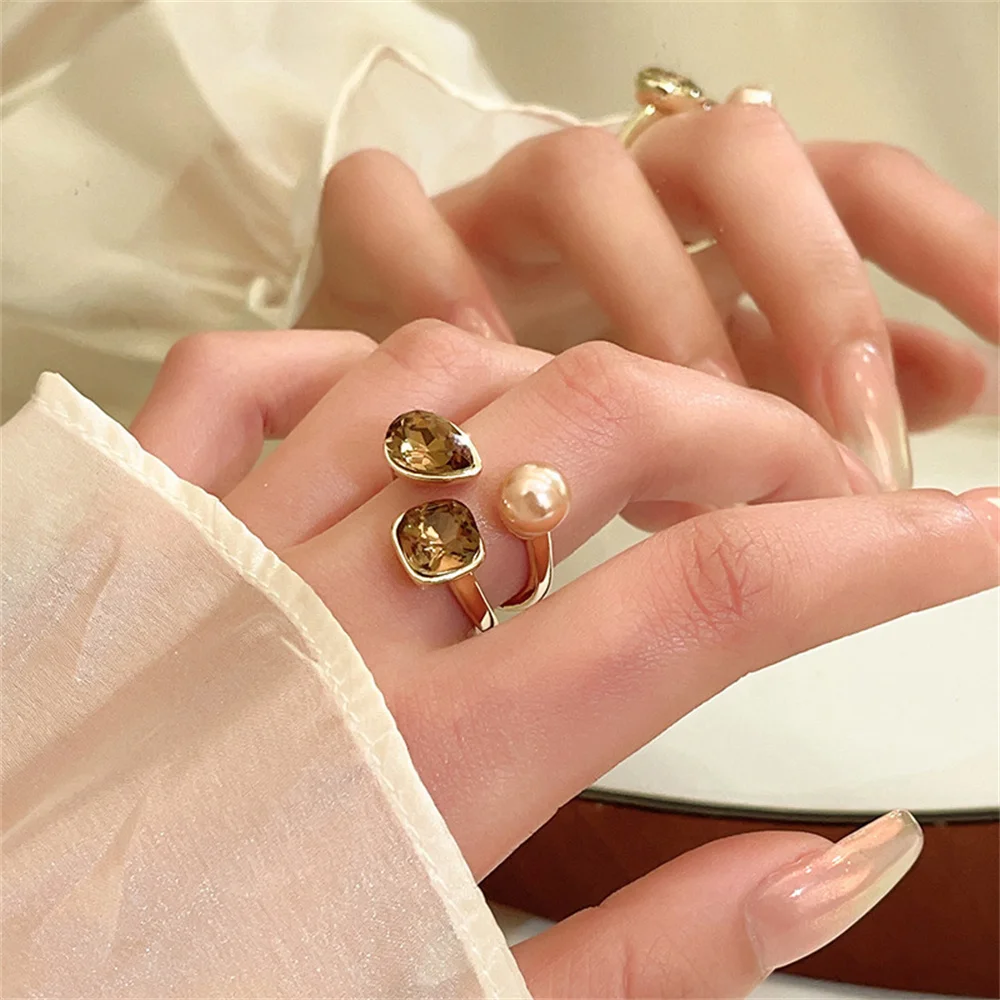 Edles Damen-Schmuckstück mit Verstellbarem Öffnungsring, Retro Quadratischer Wassertropfen, Simulierte Perle, Bankett- und Urlaubsgeschenk – Detail 4