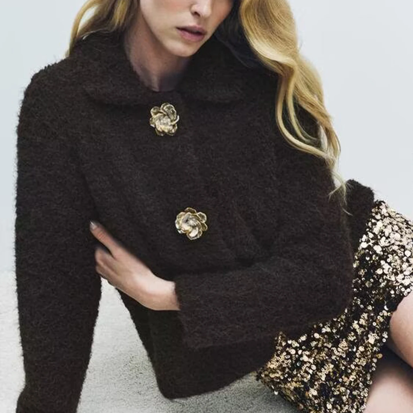 كارديجان نسائي من Z محبوك من الفرو الصناعي مع أزرار مزخرفة، تصميم جديد لعام 2025، نمط عملي، قصة مستقيمة، أكمام طويلة من ...