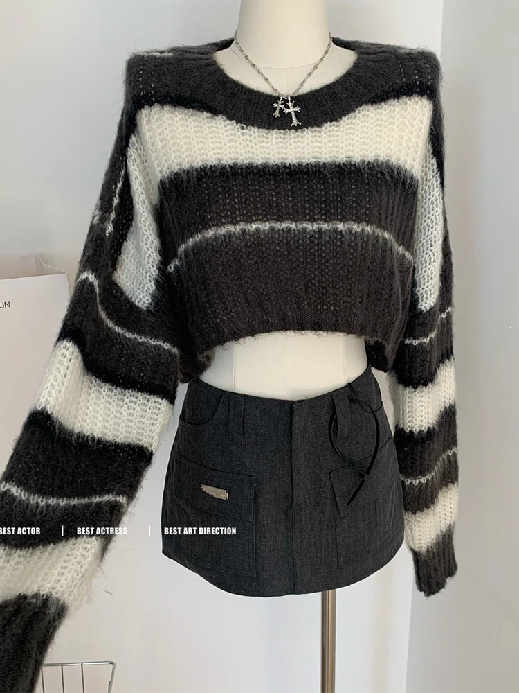 Y2K Cropped Black Sweater Korean Style Women Striped Jumper Vintage Female 2023 Autumn Long Sleeve Crewneck Pullovers Tops New