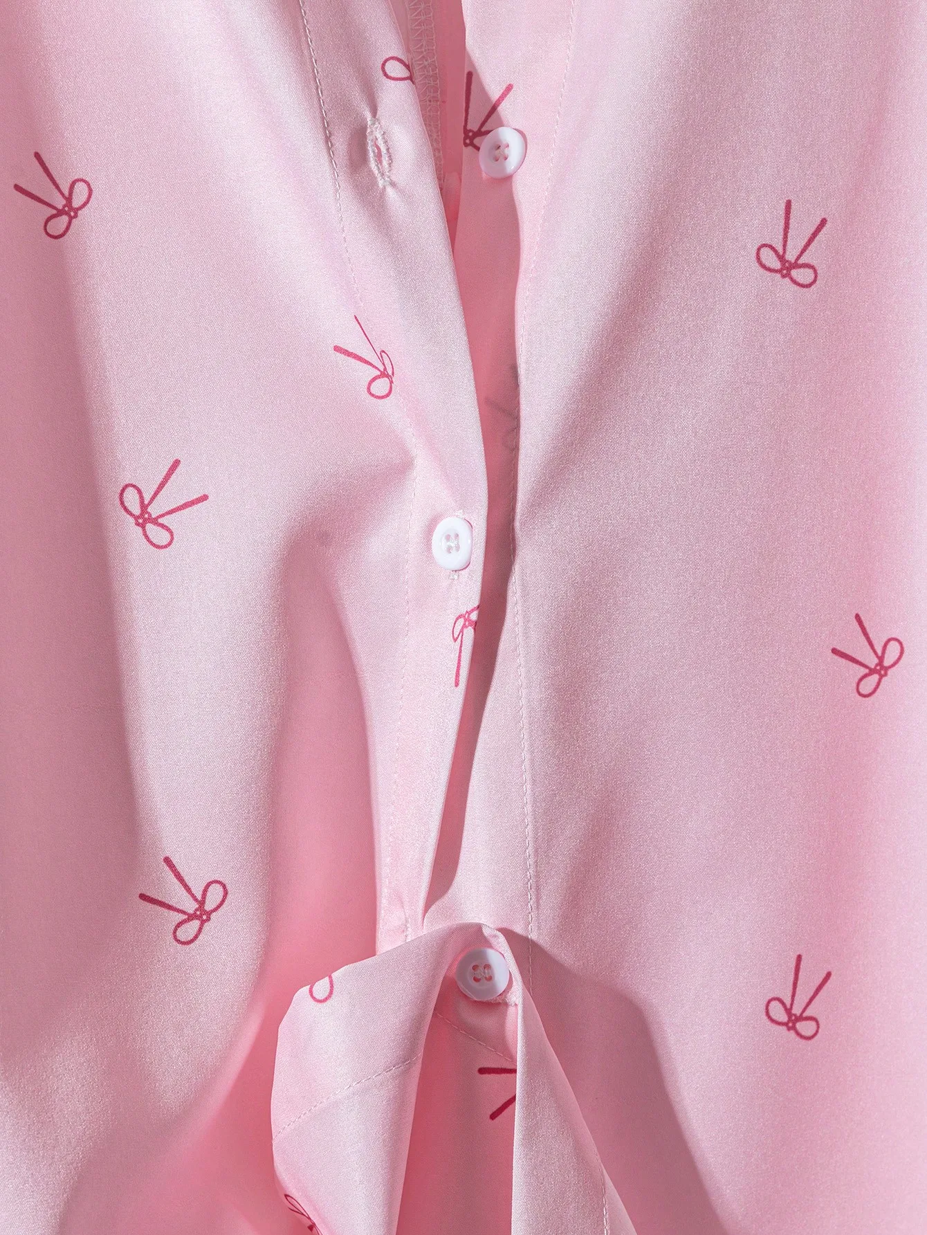 نمط ملابس عمل كاجوال وأنيق للسيدات بمقاس كبير، مناسب لحفلات الشاي بعد الظهر، والعطلات، والنزهات على الشاطئ، يتميز بلوزة مطبوعة على شكل فيونكة، وأسلوب بسيط، للارتداء اليومي، وقميص بدون ظهر #3