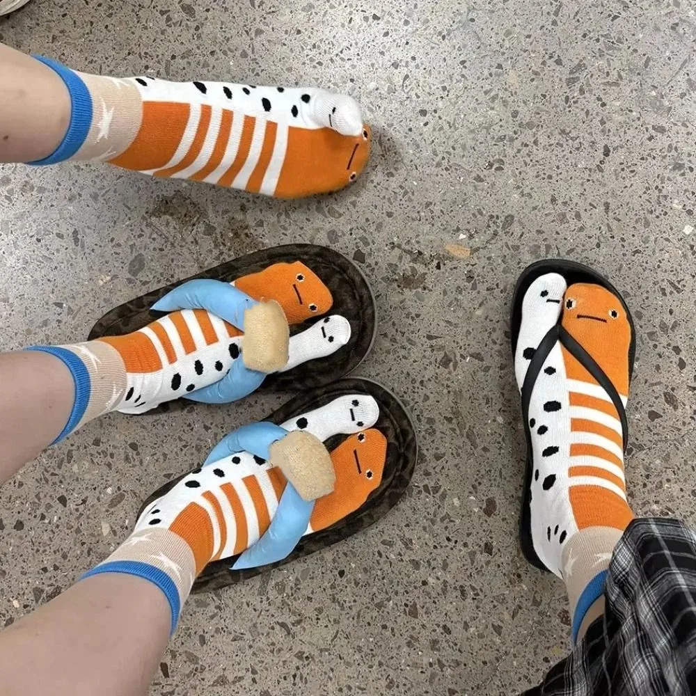 

Cute Deep-sea Animals Funny Fish Tube Socks Shark Flower Eel Two Toe Socks Whale Stripe Dot Toe Separator Socks Slippers