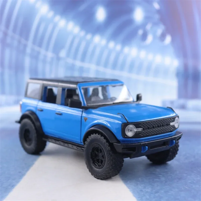 1:24 2021 Ford BRONCO High Simulation Diecast Car Metal Alloy Model Car decoration display collection gifts J323