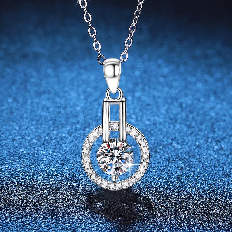 

Amazon Hot Selling Platinum PT95018k Gold Necklace,Moissanite Pendant,Personalized Starry Sky 1 Carat D-color MoissaniteNecklace